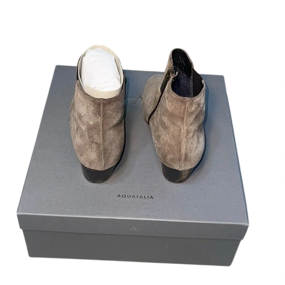 Aquatalia Faylynn Pebbled Suede Chelsea boot, made in Italy. GUC Size 6 1/2 - Picture 3 of 7